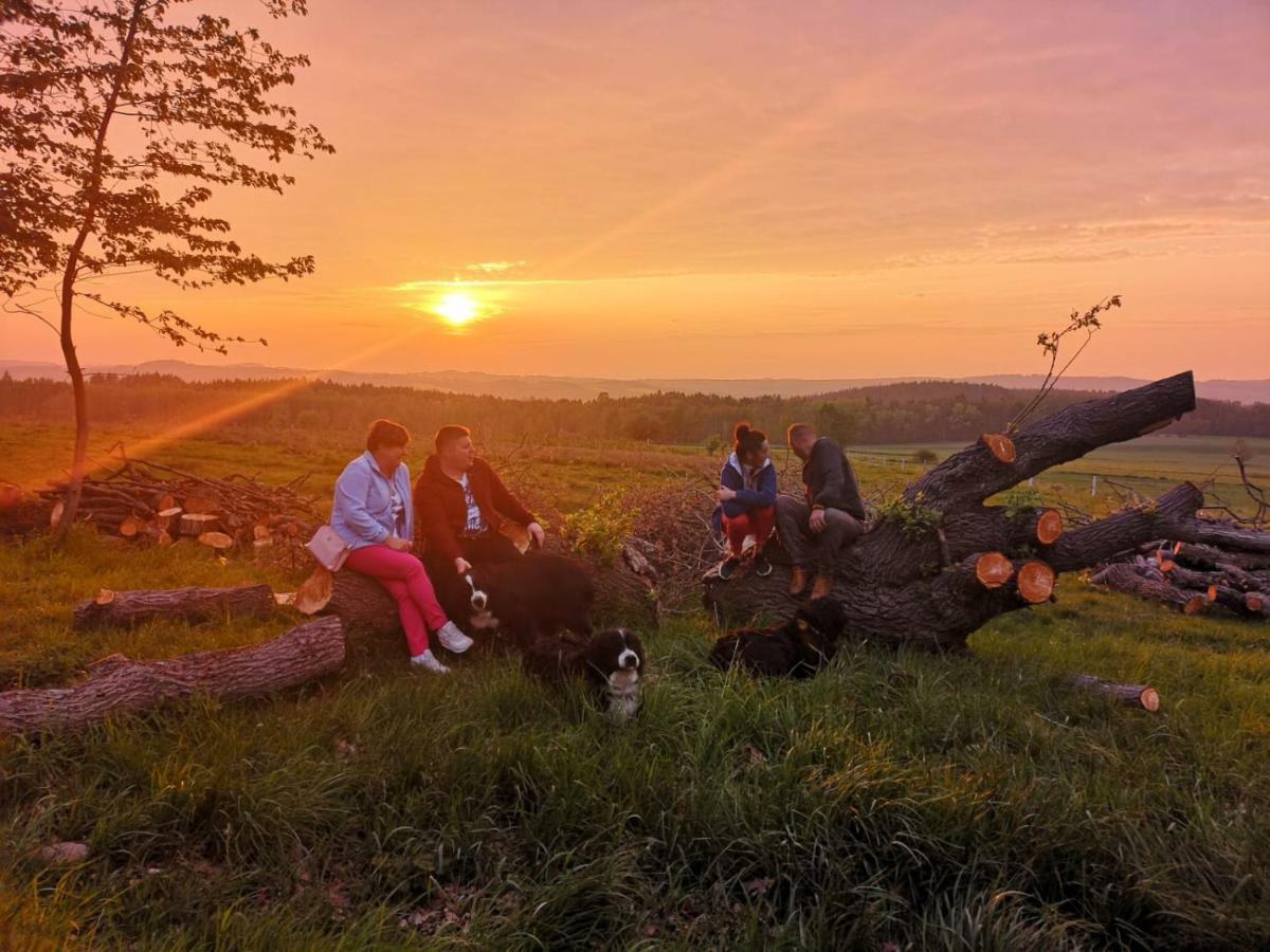 Agroturystyka U Kozdryka Leśna Exteriér fotografie